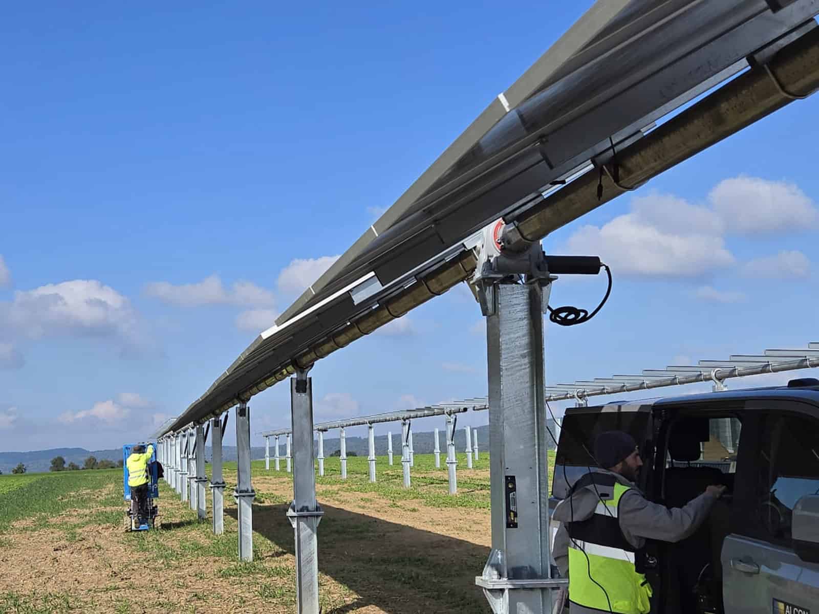 Фотоволтаичен тракер проект на ProSolar Tech LTD – Германия (2) Фотоволтаичен тракер проект на ProSolar Tech LTD – Германия